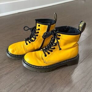 DR. MARTENS 1460J LACE-UP BOOTS YOUTH KIDS SIZE 1 YELLOW